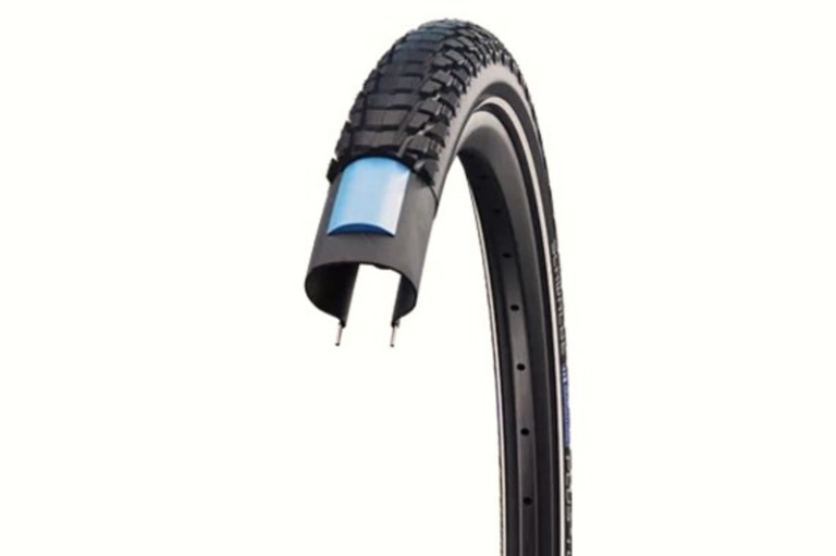 KÖP 700X38C (40-622) 28X1,50 SCHWALBE MARATHON PLUS TOUR HS619 FEKETE REFLEXCSÍKOS